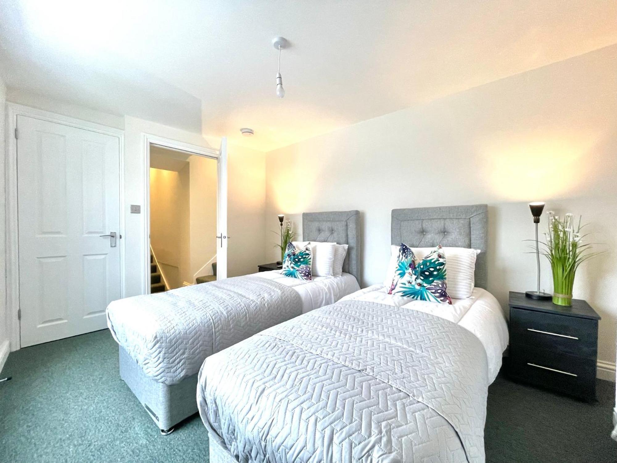 2 Bedroom Apartments Stopoverz Bristol Ngoại thất bức ảnh