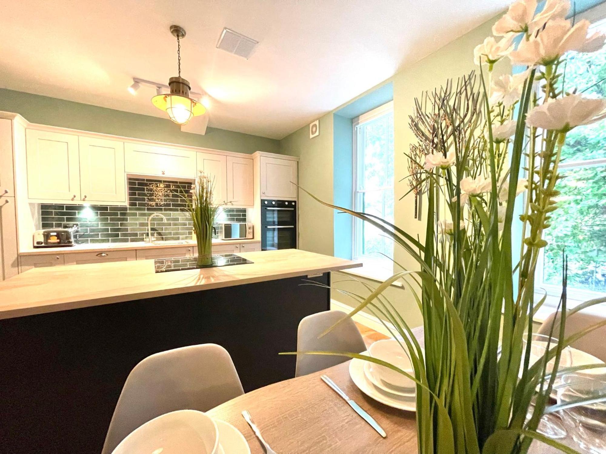 2 Bedroom Apartments Stopoverz Bristol Ngoại thất bức ảnh