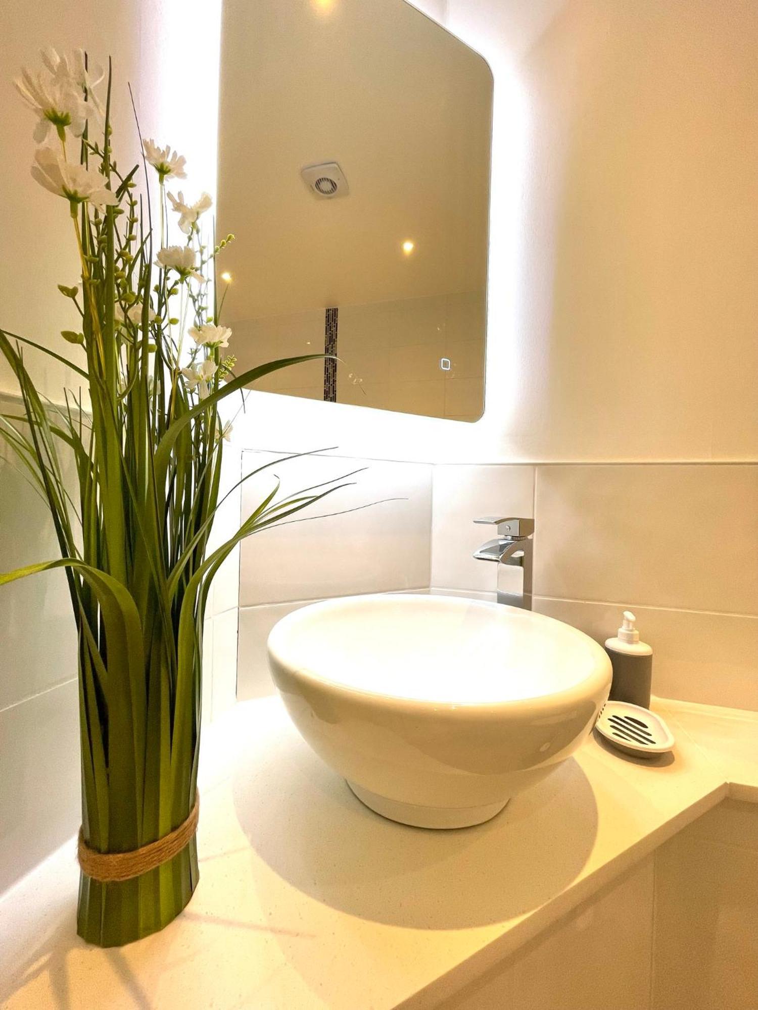 2 Bedroom Apartments Stopoverz Bristol Ngoại thất bức ảnh