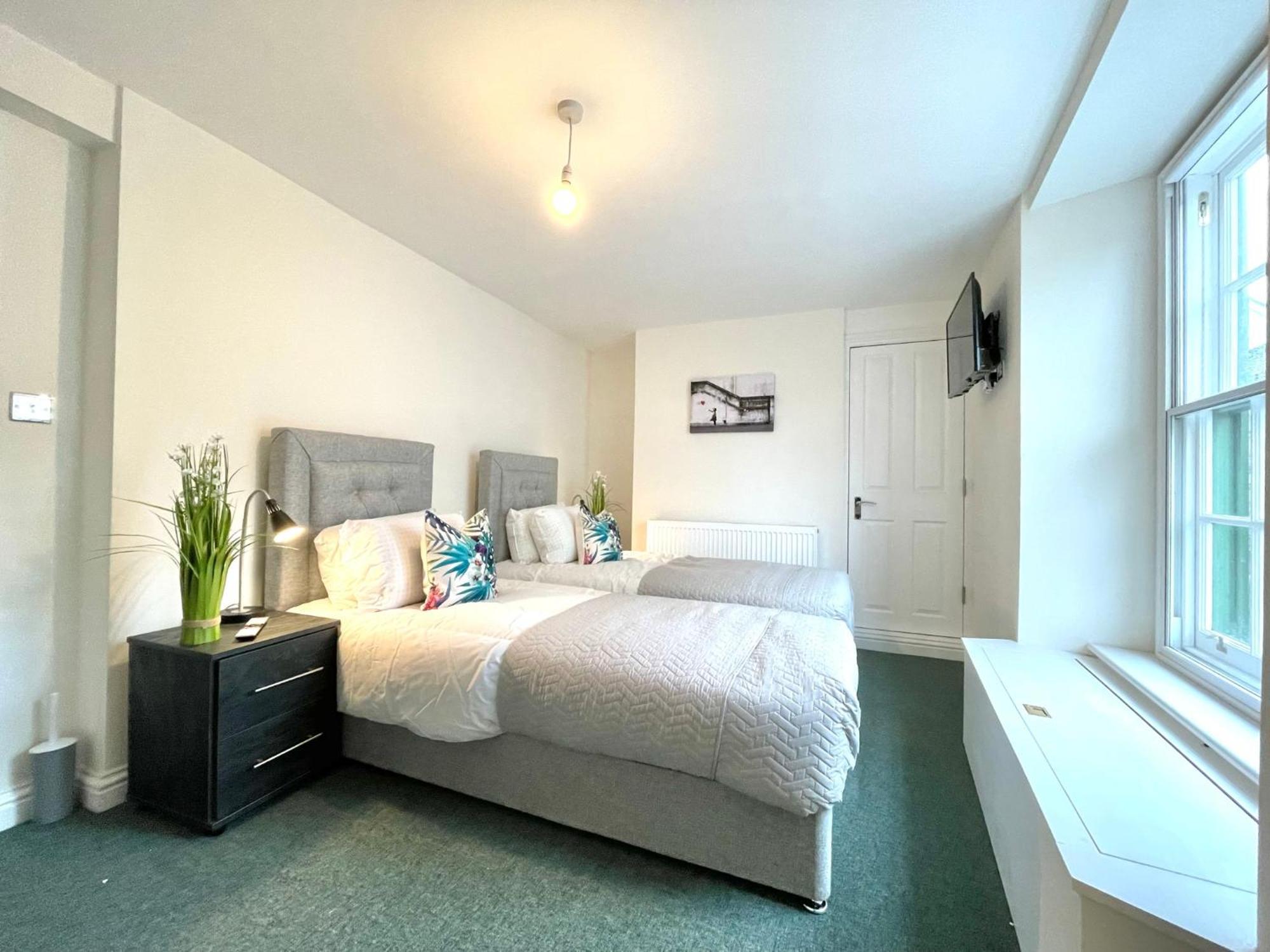 2 Bedroom Apartments Stopoverz Bristol Ngoại thất bức ảnh
