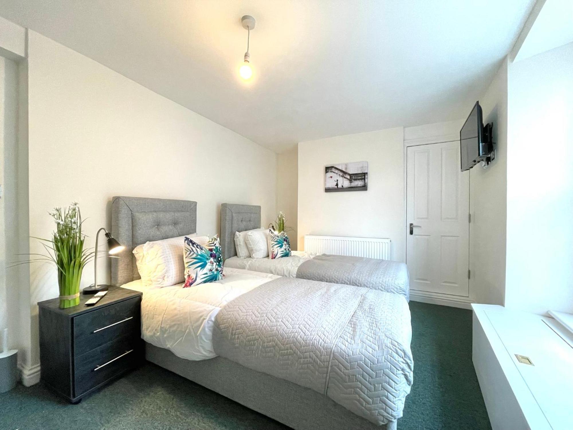 2 Bedroom Apartments Stopoverz Bristol Ngoại thất bức ảnh